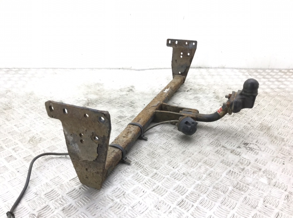 Прицепное устройство (фаркоп) для Hyundai i30, 2010 г. 1.4 i бензин б/у — фото 2