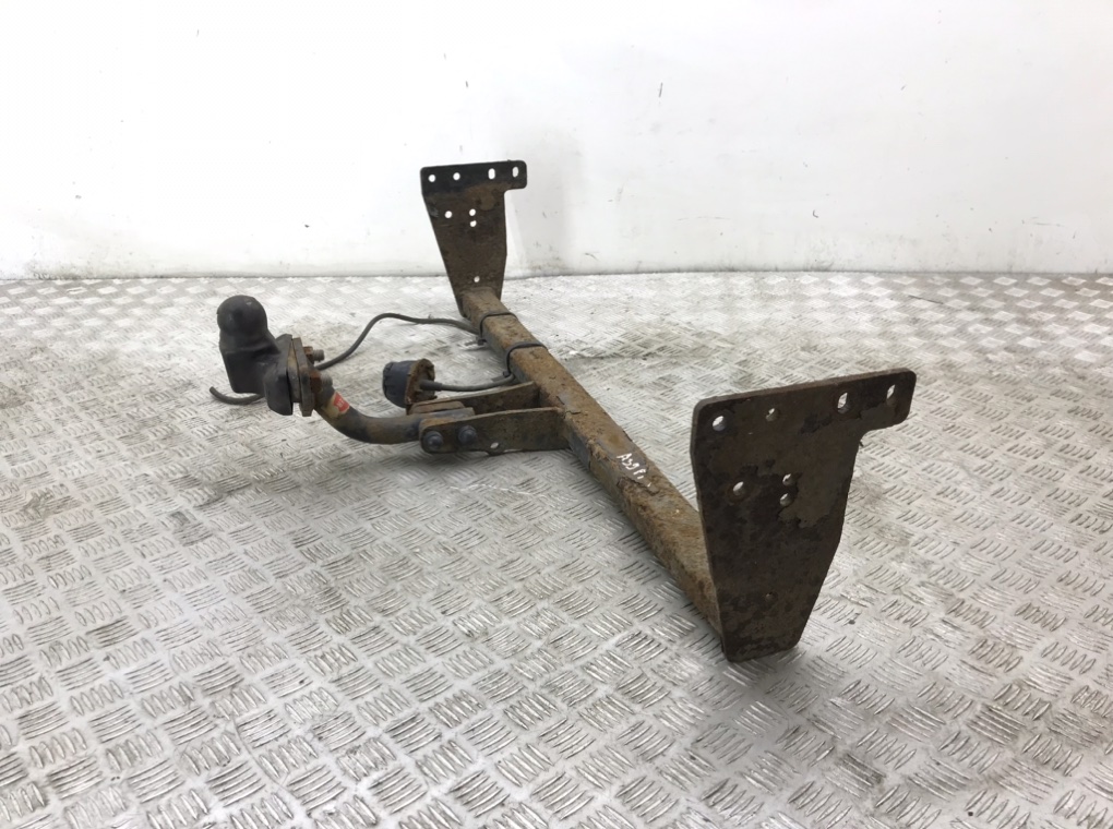 Прицепное устройство (фаркоп) для Hyundai i30, 2010 г. 1.4 i бензин б/у — фото 3