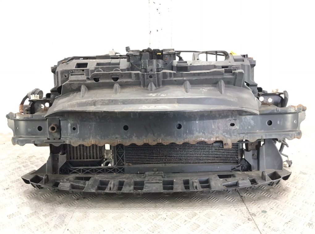 Панель передняя (телевизор) для Ford Fiesta, 2011 г. 1.6 TDCi дизель б/у