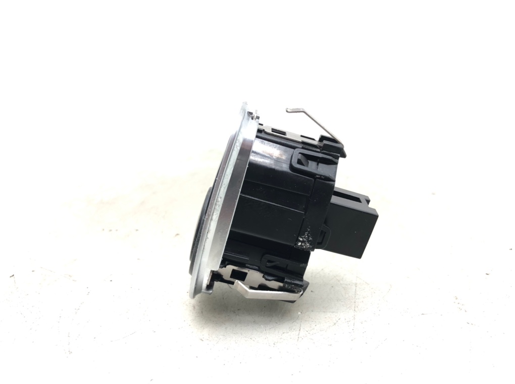 Кнопка запуска двигателя для BMW 1 F20/F21, 2011 г. 2.0 TD дизель б/у — фото 2
