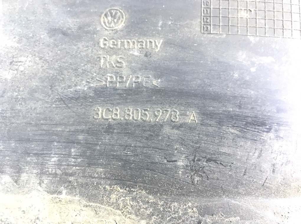 Защита арок передняя правая (подкрылок) для Volkswagen Passat CC, 2009 г. 2.0 TDi дизель б/у — фото 6