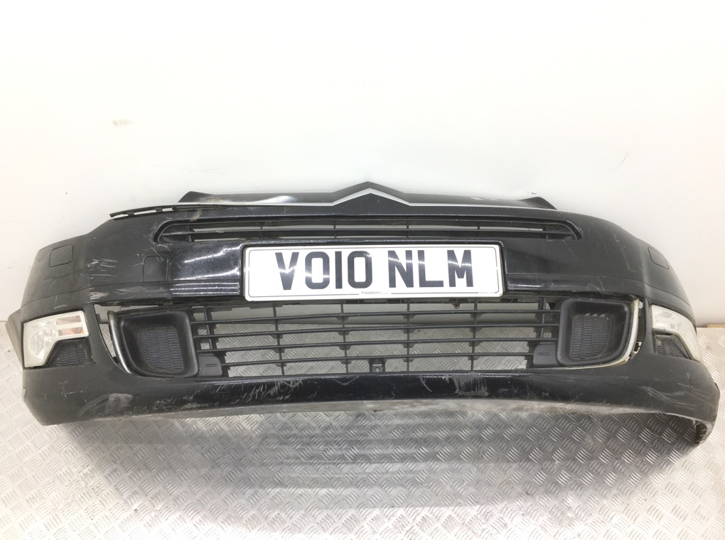 Бампер передний для Citroen C5, 2010 г. 2.0 HDi дизель б/у
