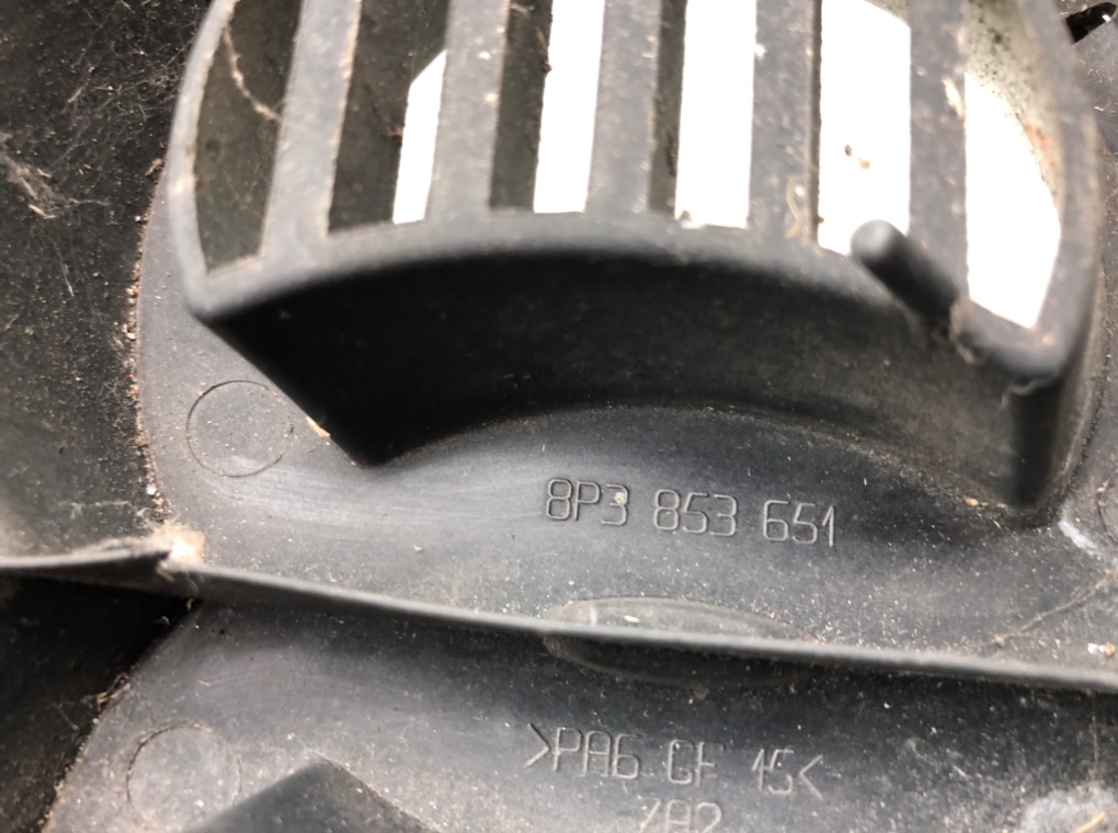 Решетка радиатора для Audi A3, 2004 г. 2.0 TDi дизель б/у — фото 5