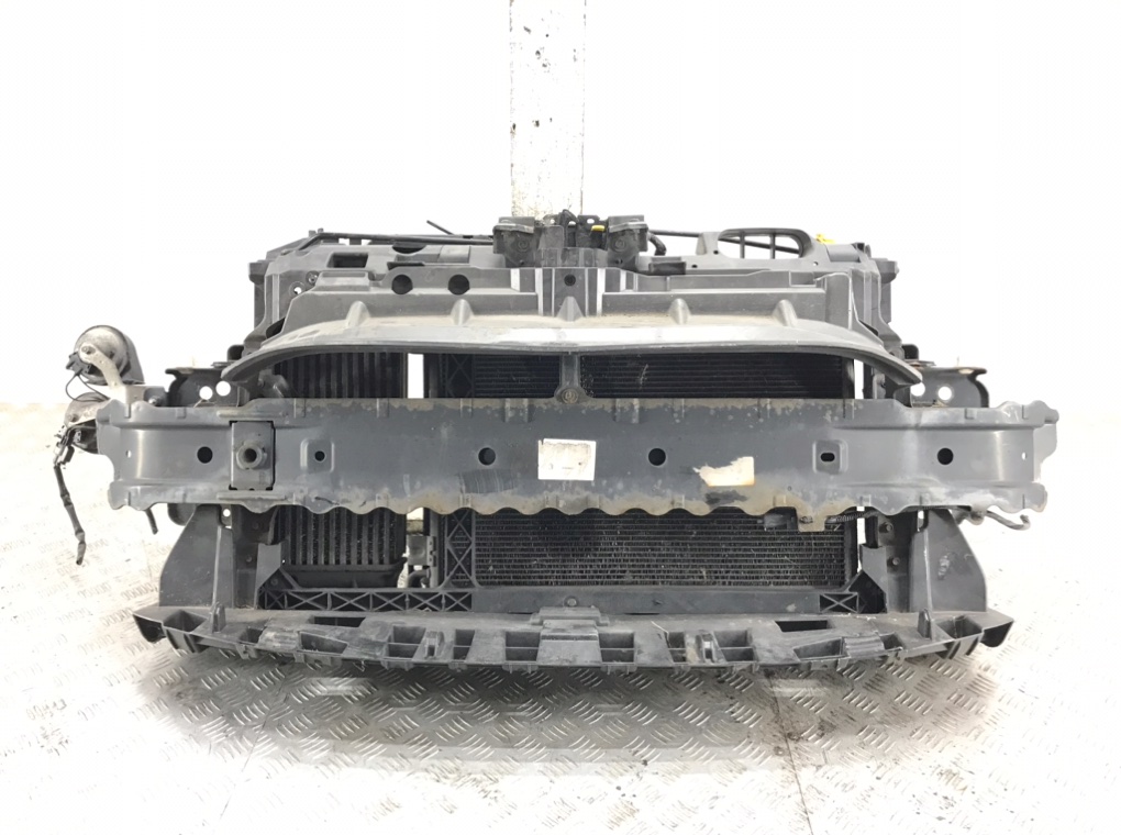 Панель передняя (телевизор) для Ford Fiesta, 2010 г. 1.6 TDCi дизель б/у