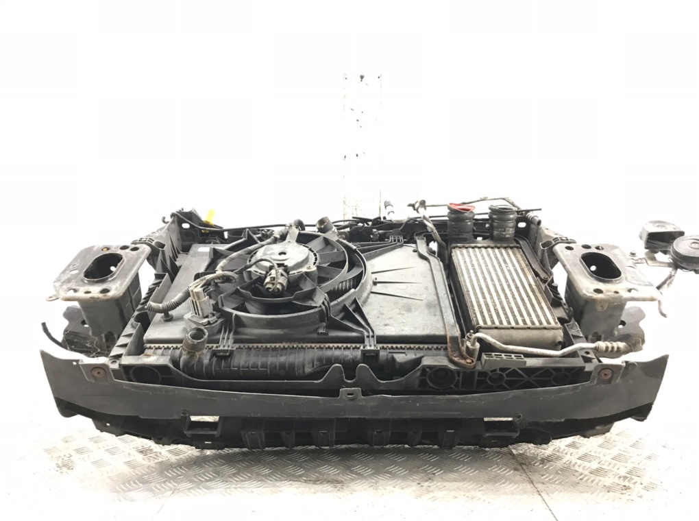 Панель передняя (телевизор) для Ford Fiesta, 2010 г. 1.6 TDCi дизель б/у — фото 6