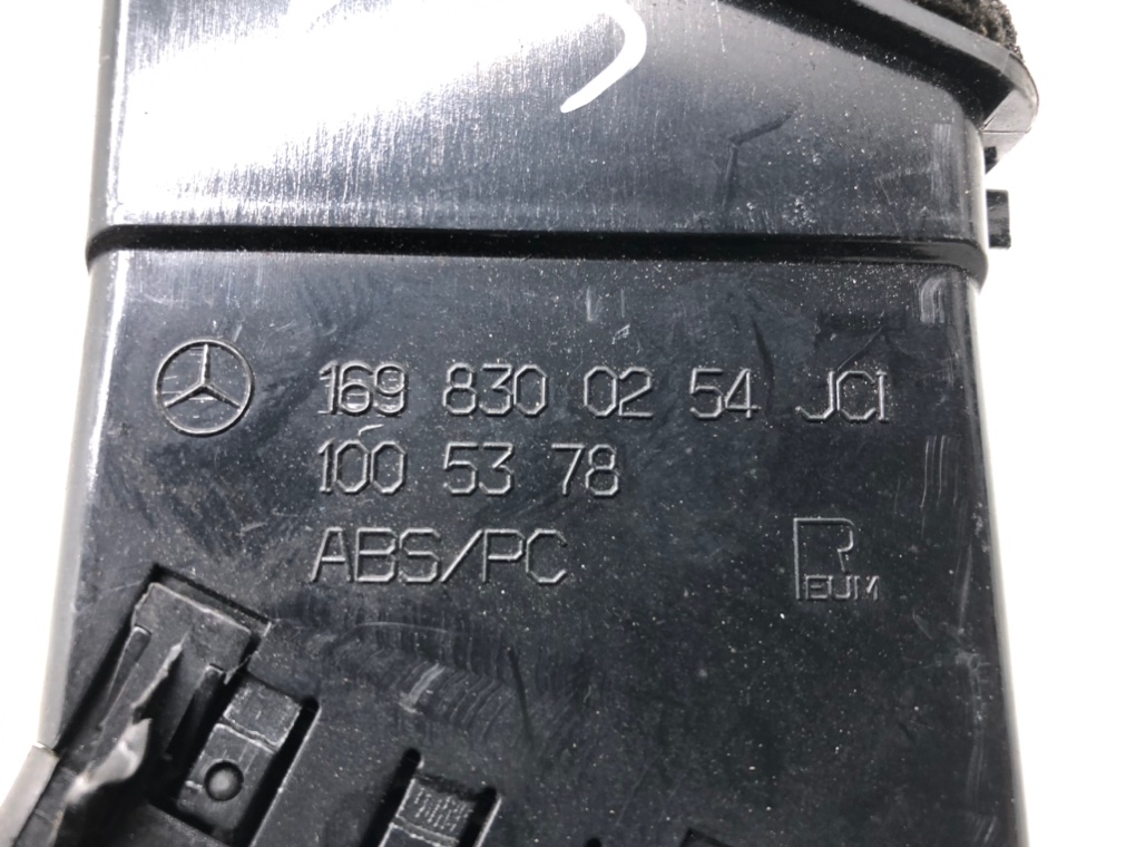 Дефлектор обдува салона для Mercedes B W245, 2007 г. 2.0 CDi дизель б/у — фото 7
