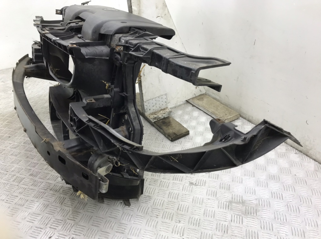 Панель передняя (телевизор) для BMW 1 E87/E81/E82/E88, 2005 г. 2.0 D дизель б/у — фото 4