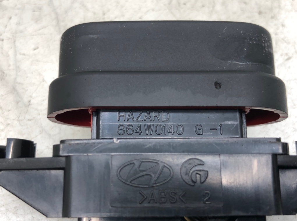 Кнопка аварийной сигнализации для Hyundai i10, 2008 г. 1.1 б/у — фото 6
