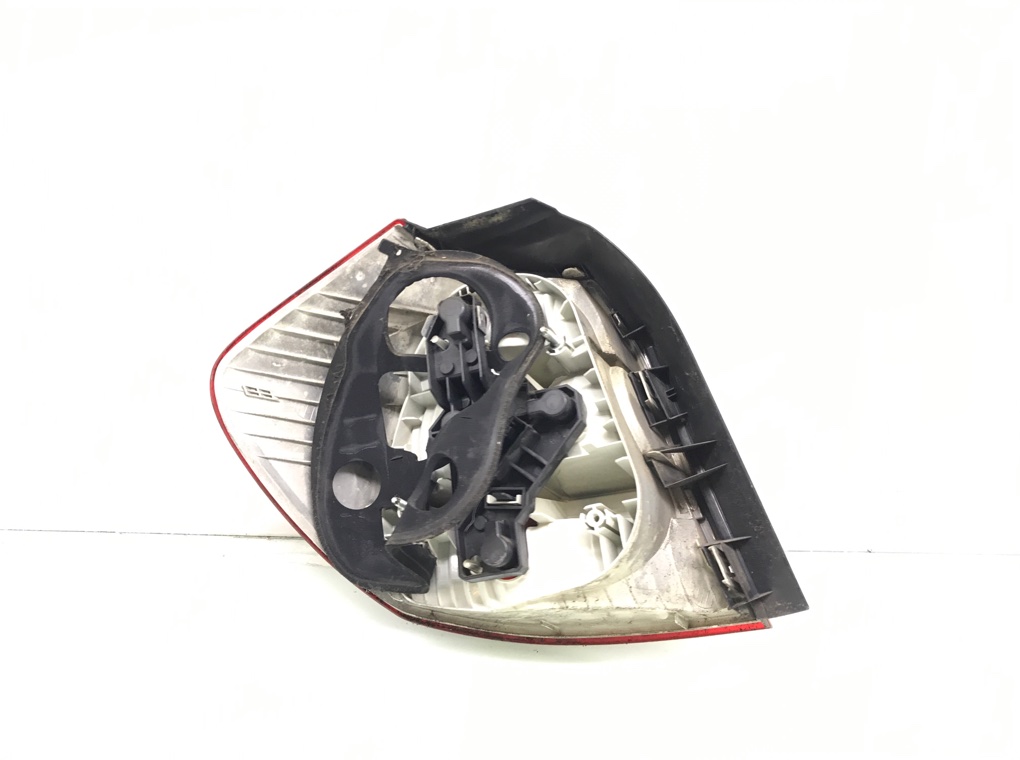 Фонарь задний правый для BMW 1 E87/E81/E82/E88, 2005 г. 2.0 D дизель б/у — фото 3