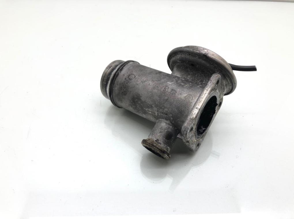 Клапан EGR для BMW 1 E87/E81/E82/E88, 2005 г. 2.0 TD дизель б/у — фото 3