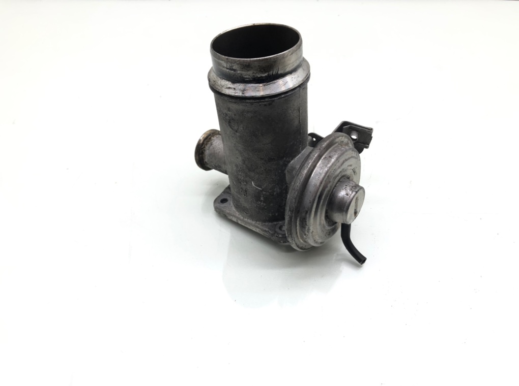Клапан EGR для BMW 1 E87/E81/E82/E88, 2005 г. 2.0 TD дизель б/у — фото 6