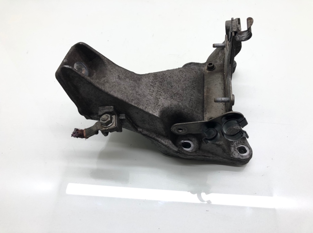 Кронштейн двигателя для BMW 1 E87/E81/E82/E88, 2005 г. 2.0 TD дизель б/у