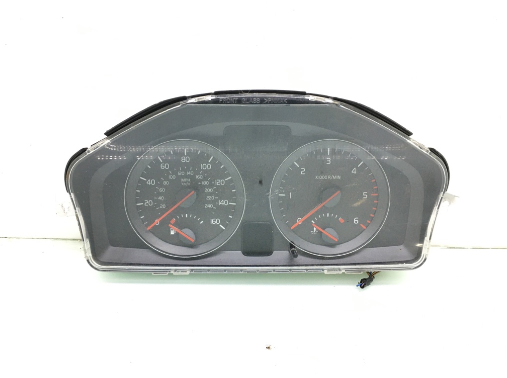 Щиток приборов (приборная панель) для Volvo V50, 2009 г. 2.0 TD дизель б/у