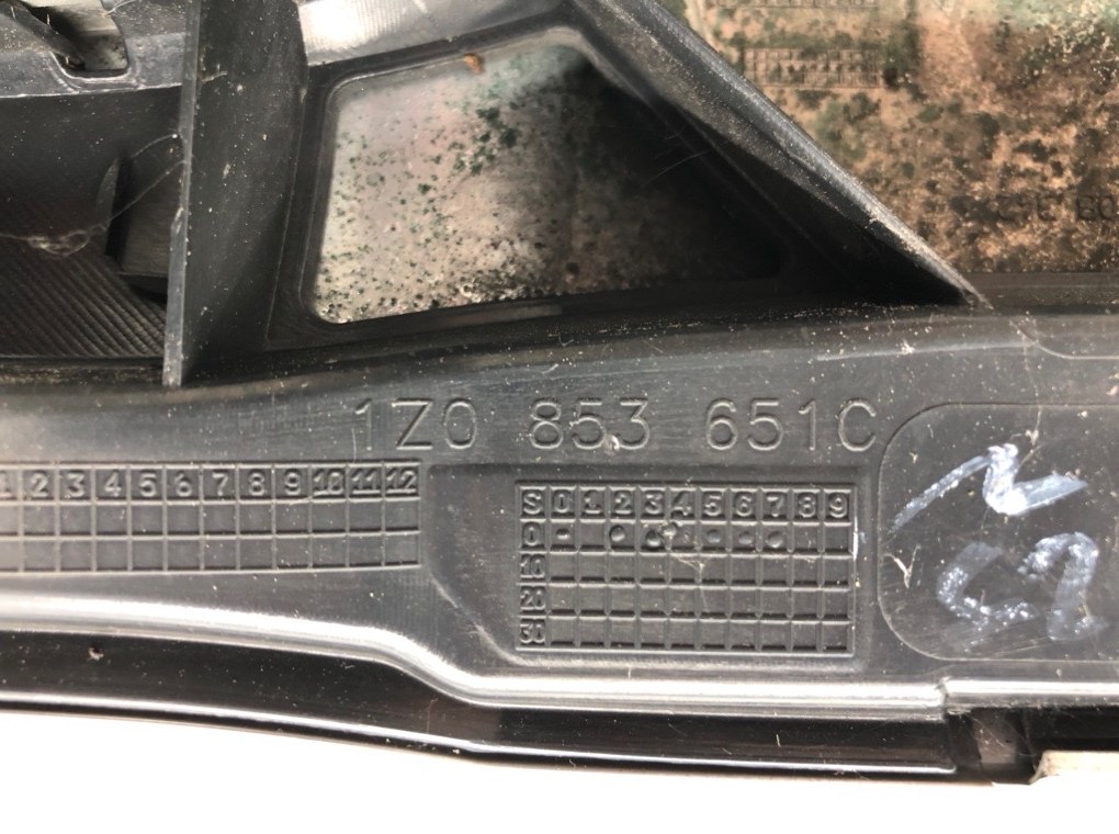 Решетка радиатора для Skoda Octavia, 2011 г. 1.6 TDi дизель б/у — фото 7