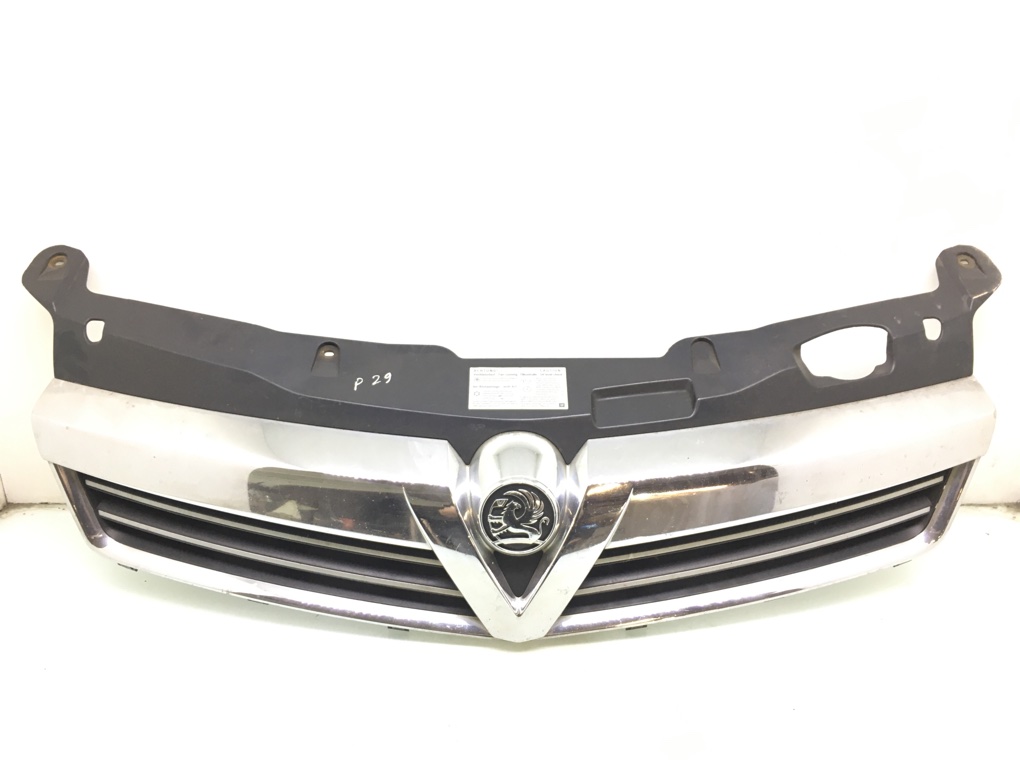 Решетка радиатора для Opel Astra, 2010 г. 1.9 CDTi дизель б/у