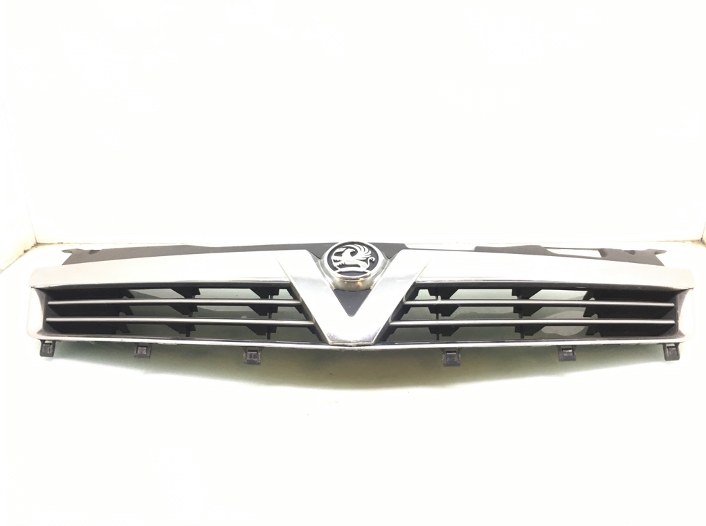Решетка радиатора для Opel Astra, 2010 г. 1.9 CDTi дизель б/у — фото 2