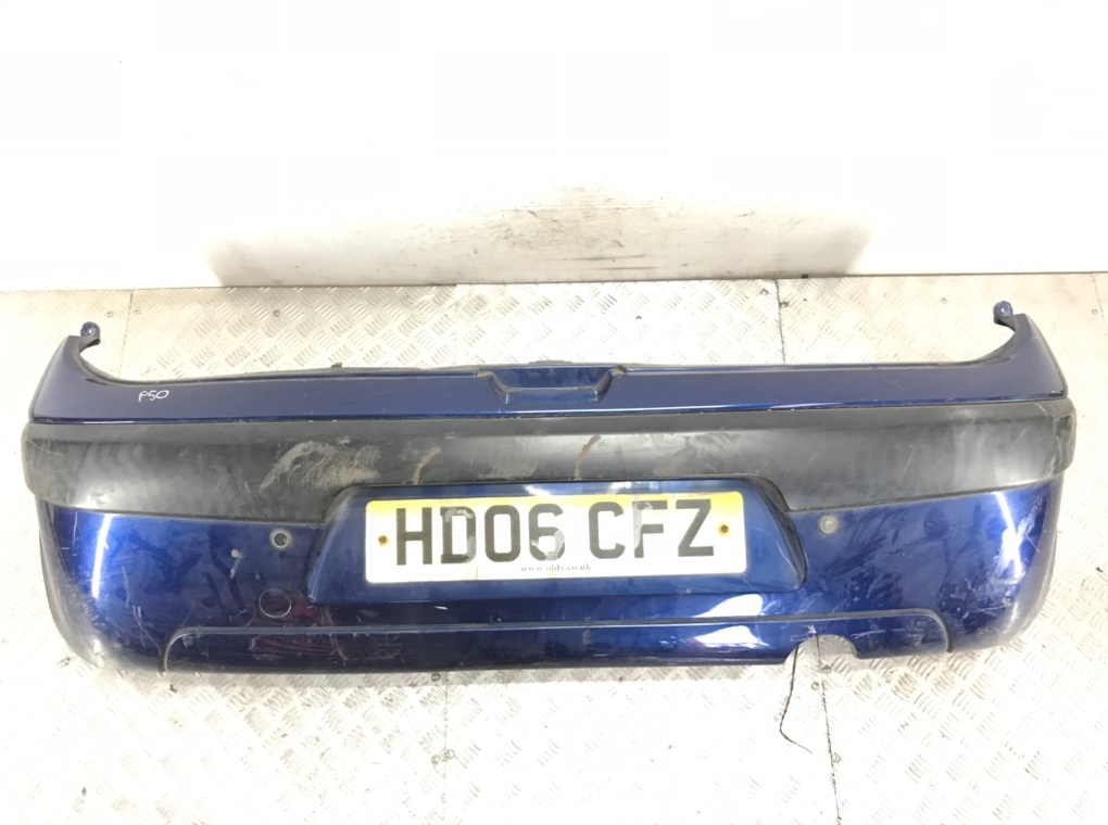 Бампер задний для Peugeot 1007, 2006 г. 1.4 б/у