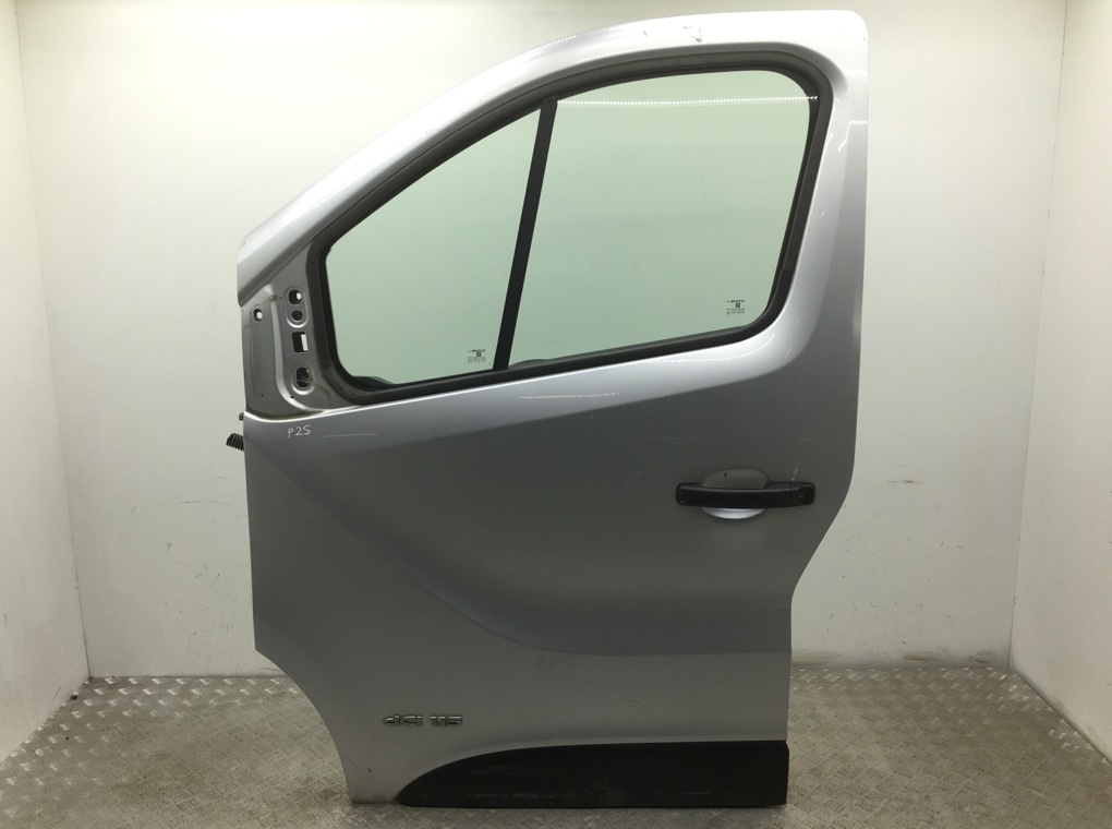 Дверь передняя левая для Renault Trafic, 2015 г. 1.6 DCi дизель б/у