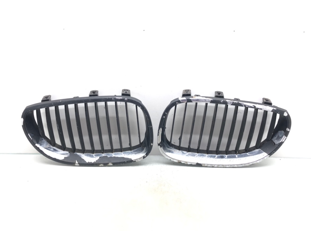 Решетка радиатора для BMW 5 E60/E61, 2008 г. 3.0 TD дизель б/у