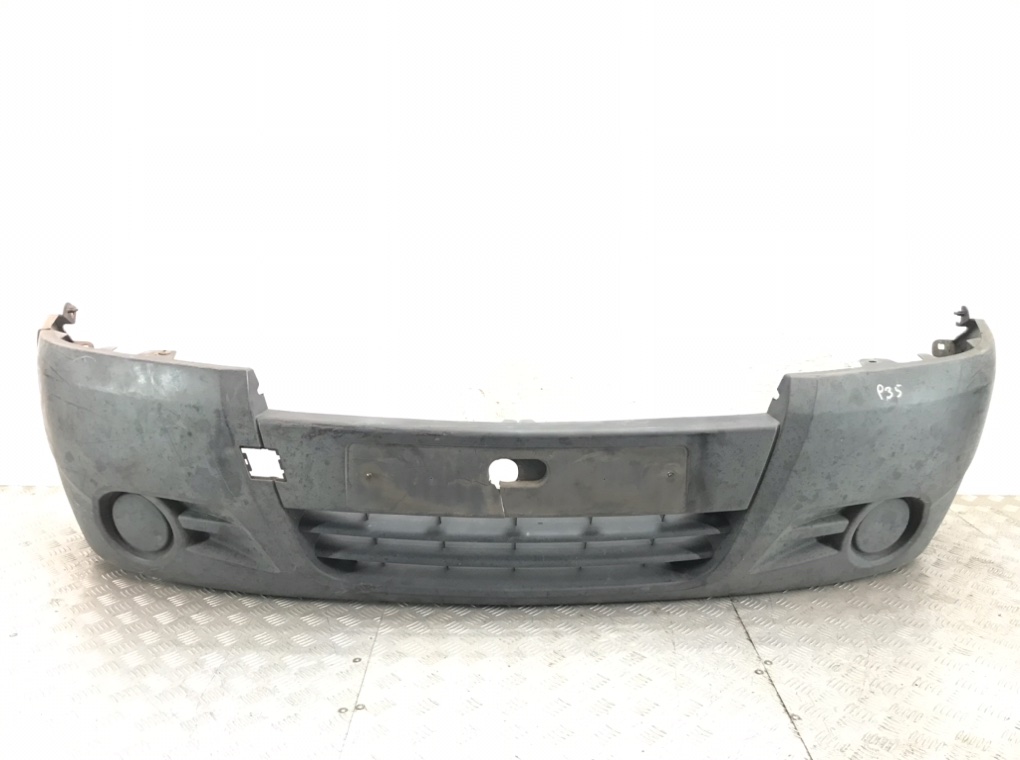 Бампер передний для Opel Vivaro, 2008 г. 2.0 CDTi дизель б/у