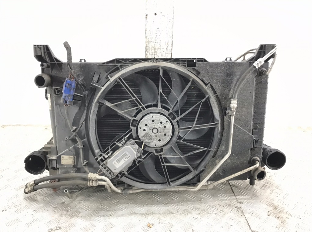 Кассета радиаторов для Mercedes B W245, 2008 г. 2.0 CDi дизель б/у