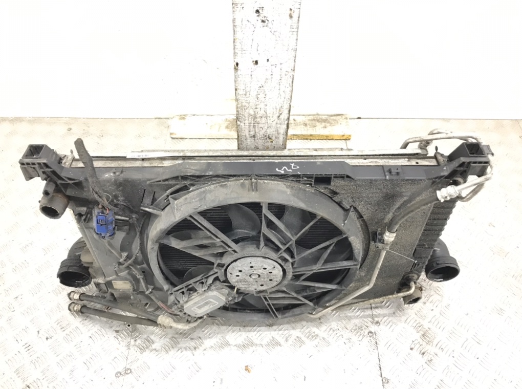 Кассета радиаторов для Mercedes B W245, 2008 г. 2.0 CDi дизель б/у — фото 2