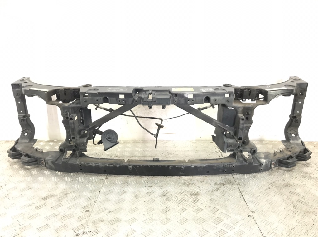 Панель передняя (телевизор) для Land Rover Discovery, 2006 г. 2.7 б/у