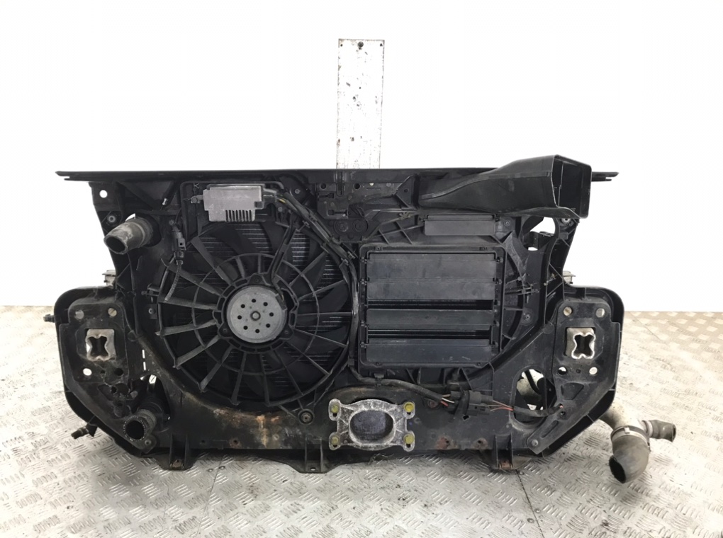 Панель передняя (телевизор) для Audi A6, 2007 г. 2.0 TDi дизель б/у — фото 5