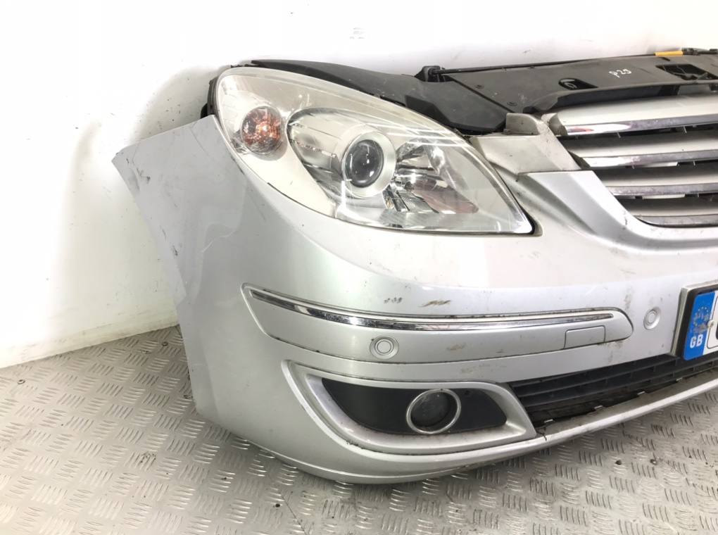 Передняя часть (ноускат) в сборе для Mercedes B W245, 2008 г. 2.0 CDi дизель б/у — фото 4