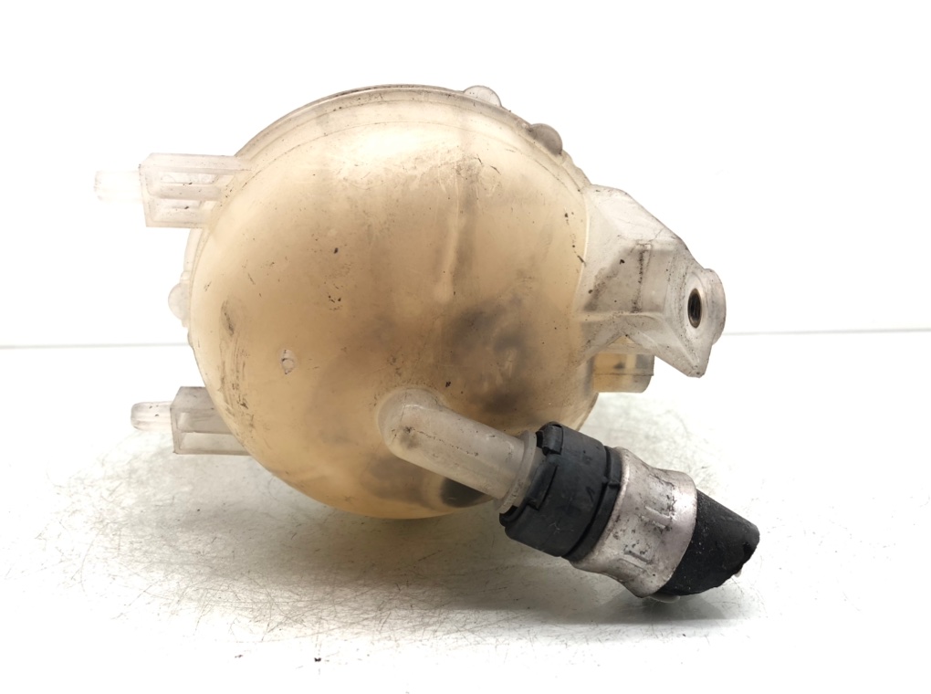 Бачок расширительный для Peugeot 3008, 2010 г. 1.6 HDi дизель б/у — фото 6