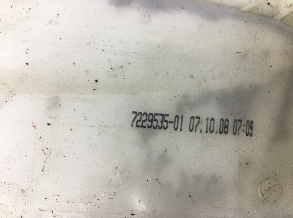Бачок омывателя для BMW 1 E87/E81/E82/E88, 2008 г. 1.6i бензин б/у — фото 5