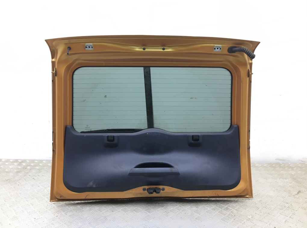 Крышка багажника для Peugeot 1007, 2007 г. 1.4 i бензин б/у — фото 3