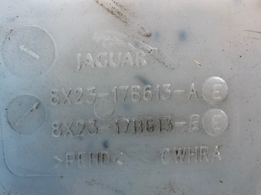 Бачок омывателя для Jaguar XF, 2008 г. 2.7 TD дизель б/у — фото 5