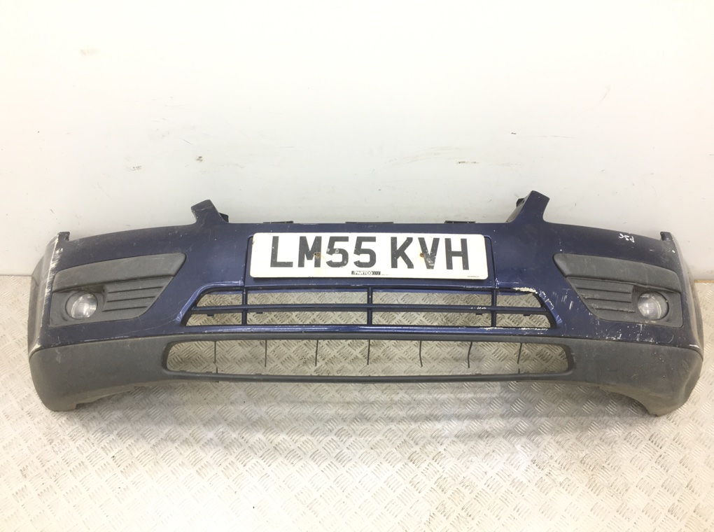 Бампер передний для Ford Focus, 2006 г. 1.6 i бензин б/у