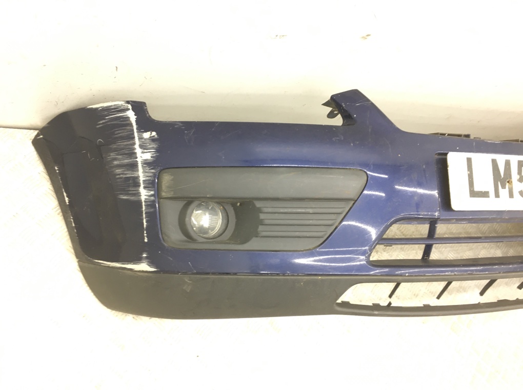 Бампер передний для Ford Focus, 2006 г. 1.6 i бензин б/у — фото 3