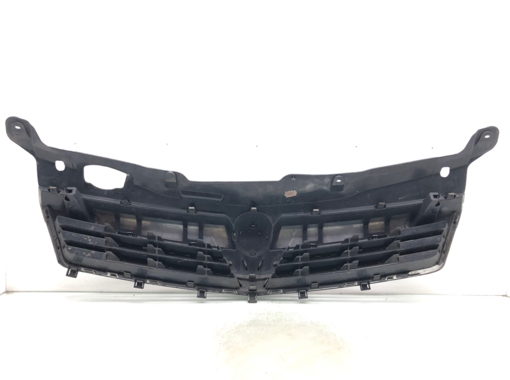 Решетка радиатора для Opel Astra, 2009 г. 1.9 TDCi дизель б/у — фото 3