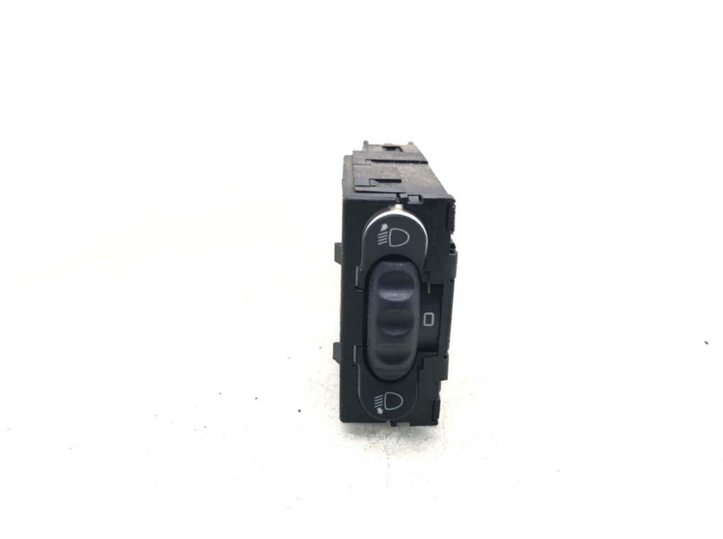 Кнопка корректора фар для Renault Clio, 2004 г. 1.2 i бензин б/у