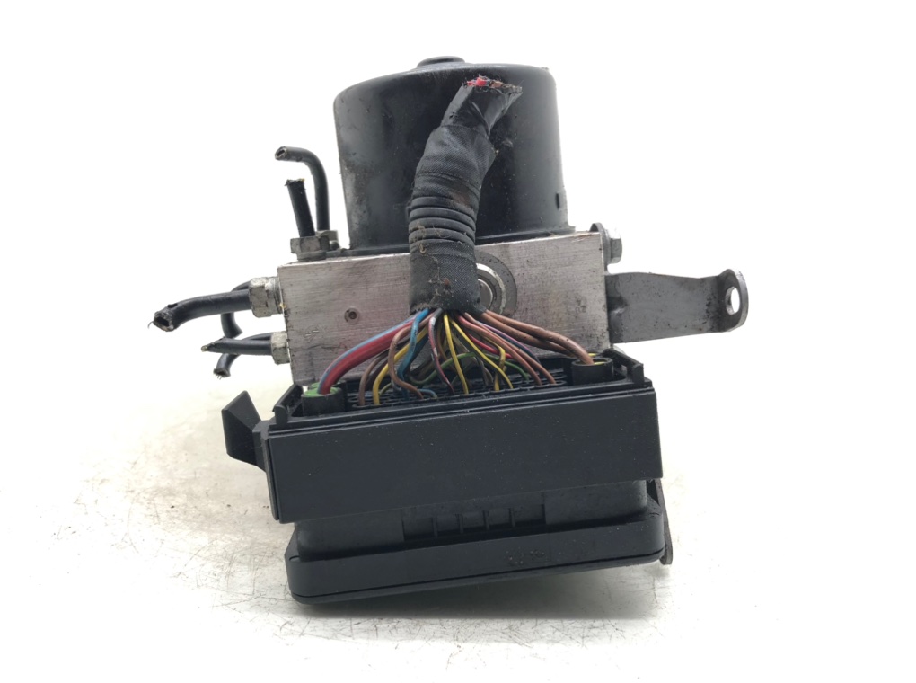 Блок ABS для BMW 3 E90/E91/E92/E93, 2006 г. 2.0 i бензин б/у — фото 2
