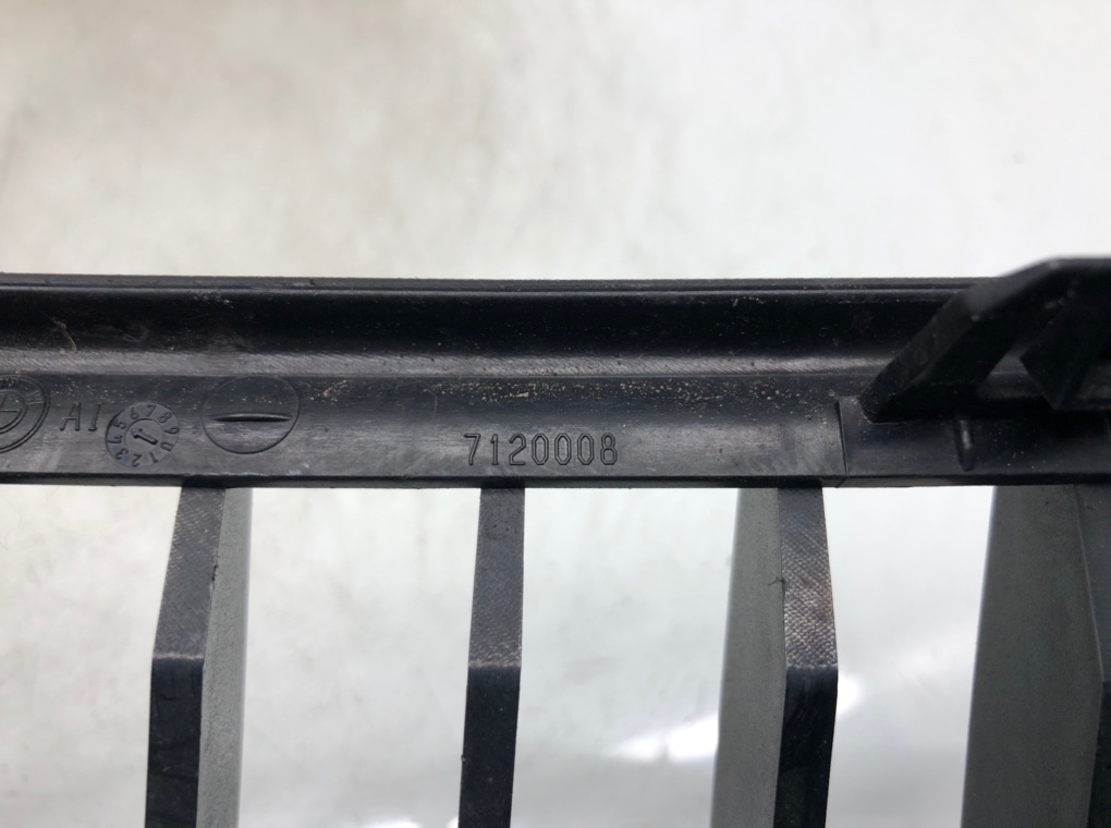 Решетка радиатора для BMW 3 E90/E91/E92/E93, 2008 г. 2.0 i бензин б/у — фото 7