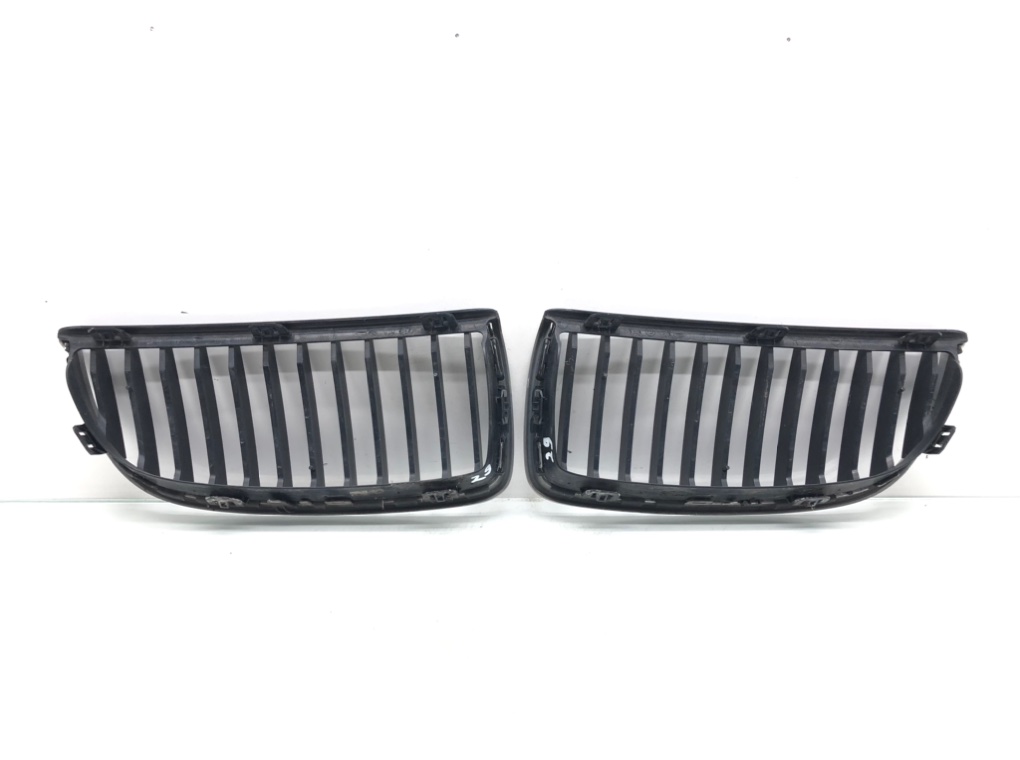 Решетка радиатора для BMW 3 E90/E91/E92/E93, 2008 г. 2.0 б/у — фото 2