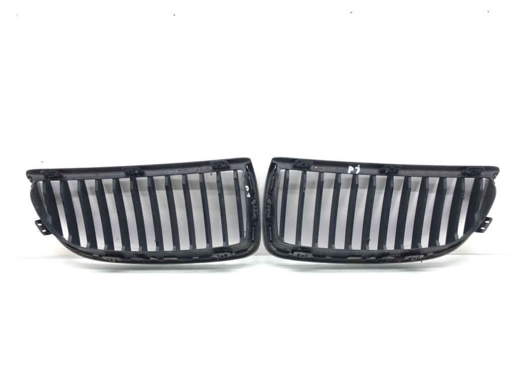 Решетка радиатора для BMW 3 E90/E91/E92/E93, 2006 г. 2.0 i бензин б/у — фото 2