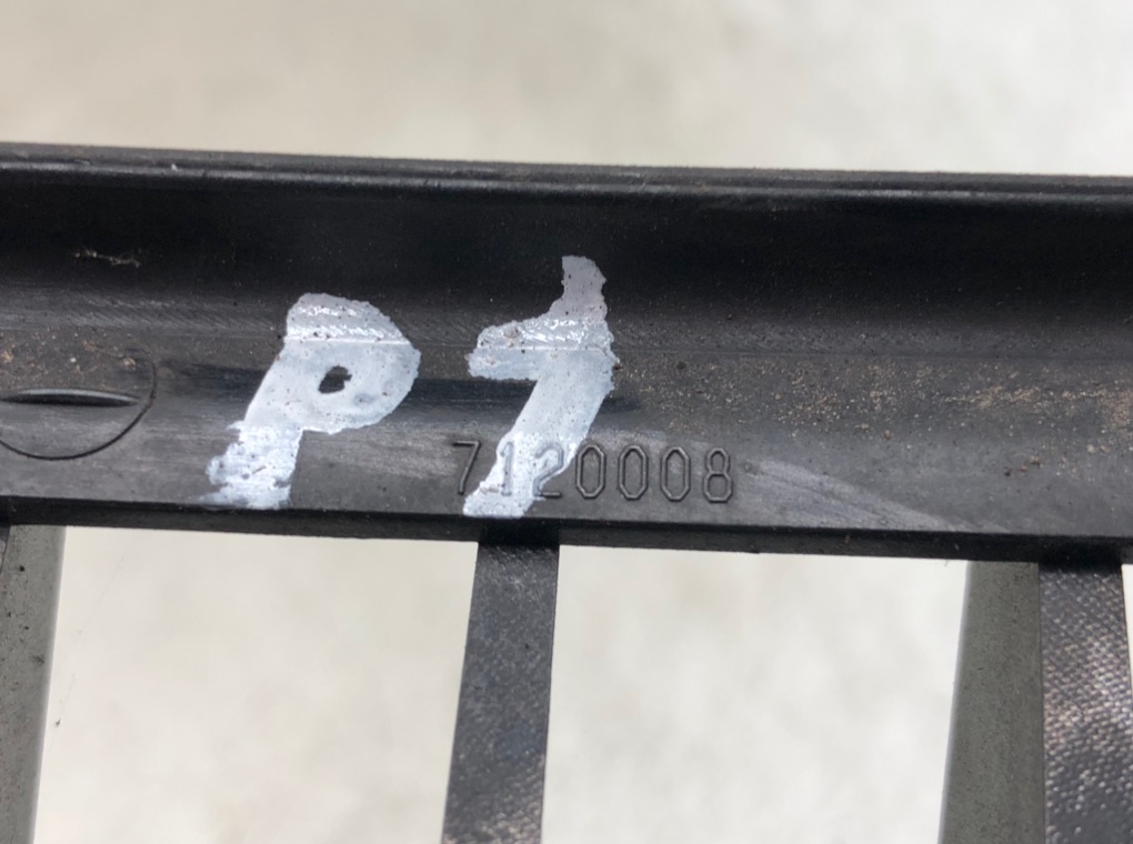 Решетка радиатора для BMW 3 E90/E91/E92/E93, 2006 г. 2.0 i бензин б/у — фото 8