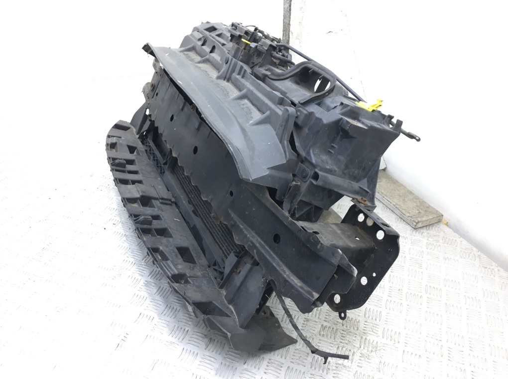 Панель передняя (телевизор) для Ford Fiesta, 2009 г. 1.6 TDCi дизель б/у — фото 4