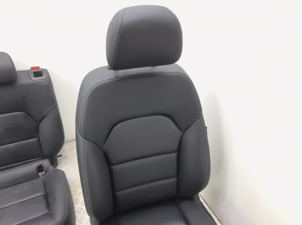 Салон (комплект сидений) для Mercedes A W176, 2016 г. 2.2 CDi дизель б/у — фото 3