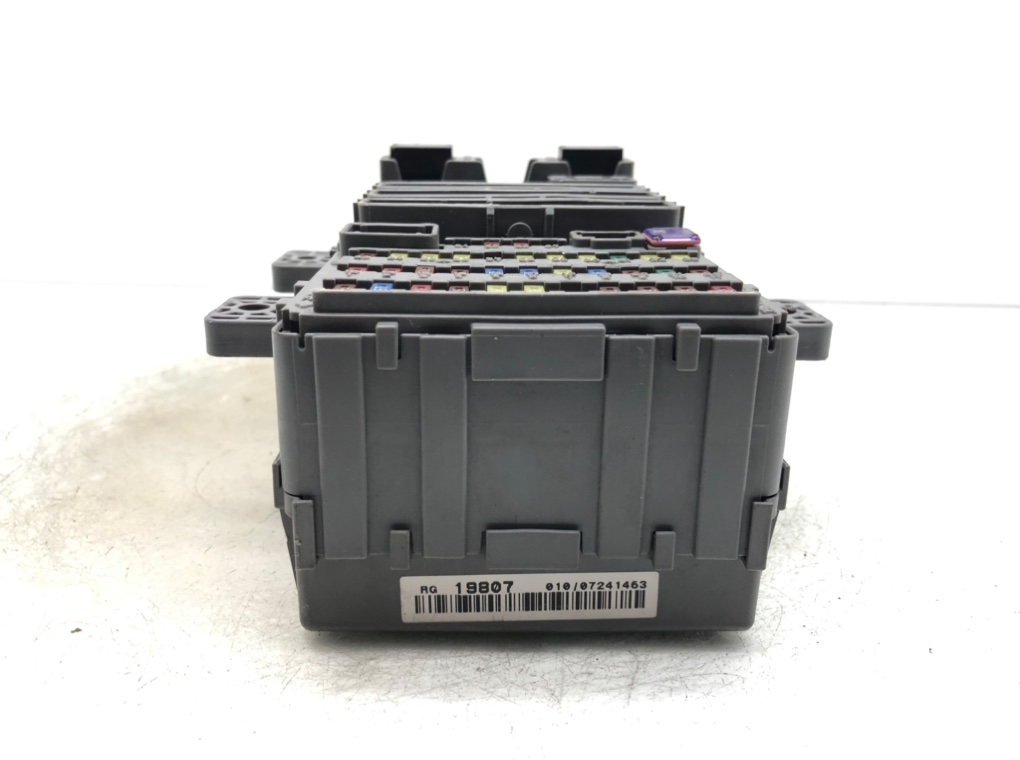 Блок предохранителей для Honda Civic, 2007 г. 2.2 i-CTDi дизель б/у — фото 2