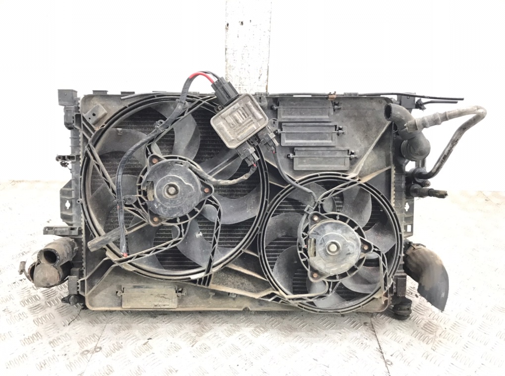 Кассета радиаторов для Land Rover Freelander, 2010 г. 2.2 TD дизель б/у