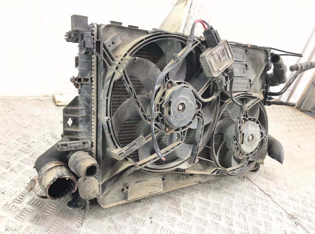 Кассета радиаторов для Land Rover Freelander, 2010 г. 2.2 TD дизель б/у — фото 4