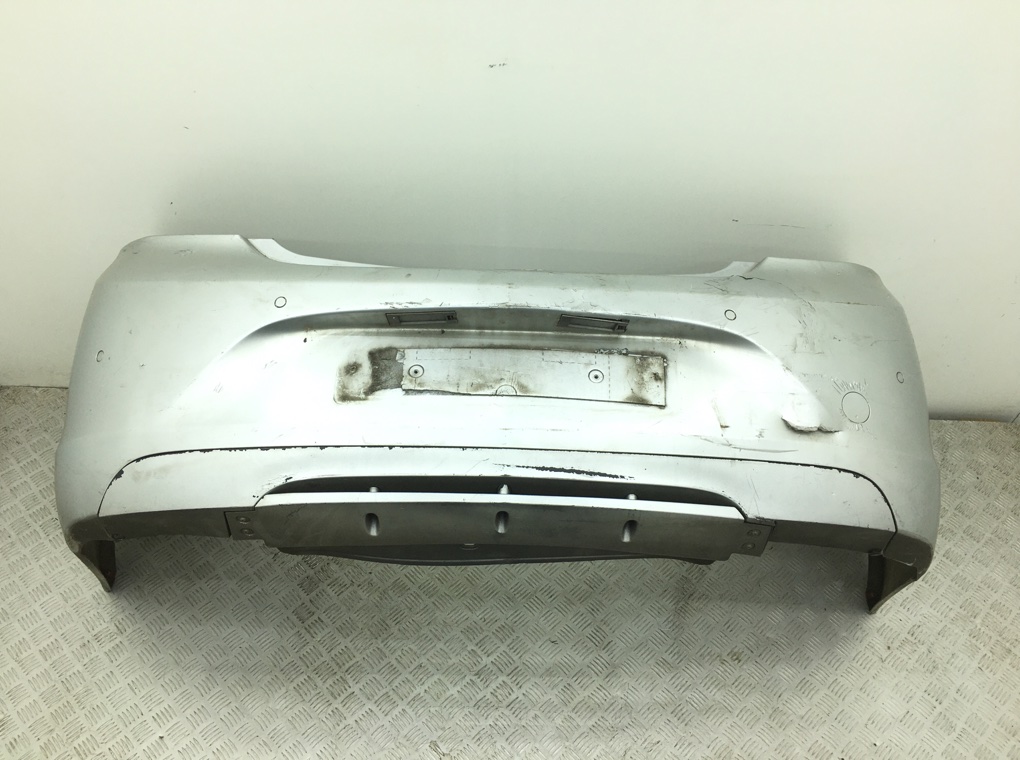 Бампер задний для Opel Insignia, 2013 г. 2.0 CDTi дизель б/у