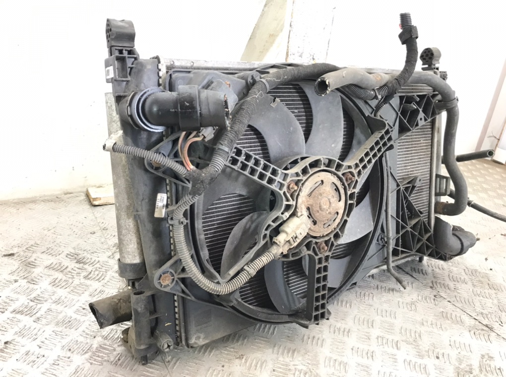 Кассета радиаторов для Opel Corsa, 2009 г. 1.3 CDTi дизель б/у — фото 4
