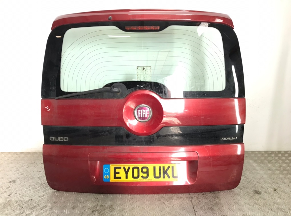 Крышка багажника для Fiat Qubo, 2009 г. 1.3 JTD дизель б/у